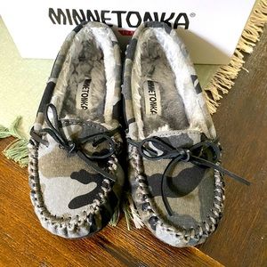 Minnetonka slippers- Brand new never worn
